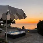 Titina - Sunset アパート